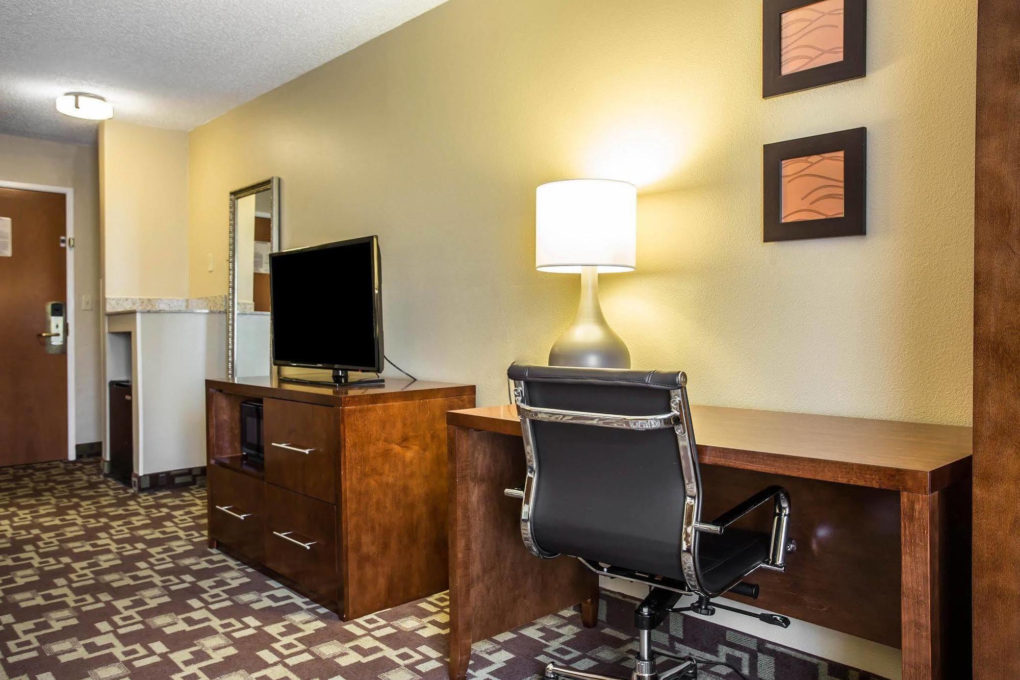 Comfort Inn & Suites Walterboro I-95 Exterior foto